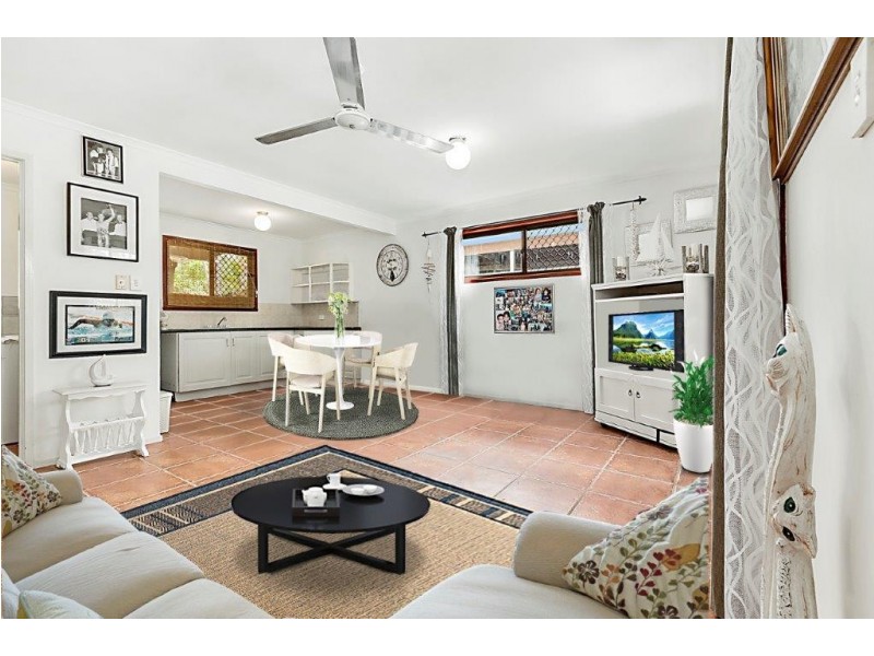 30 Pines Avenue, Cooroibah QLD 4565