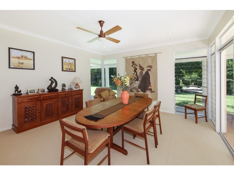 9 Upland Ct, Tinbeerwah QLD 4563