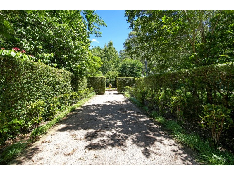 9 Upland Ct, Tinbeerwah QLD 4563