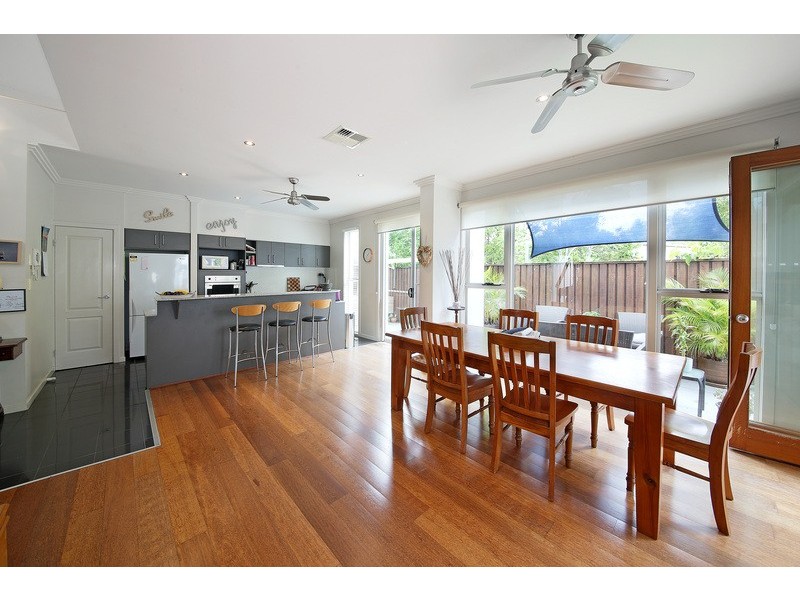 8/2 Lake Weyba Drive, Noosaville QLD 4566