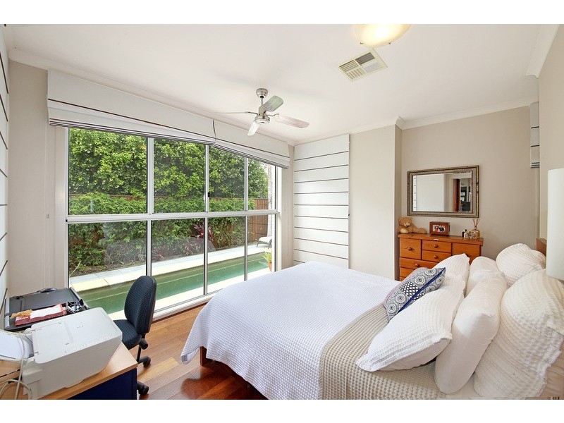 8/2 Lake Weyba Drive, Noosaville QLD 4566