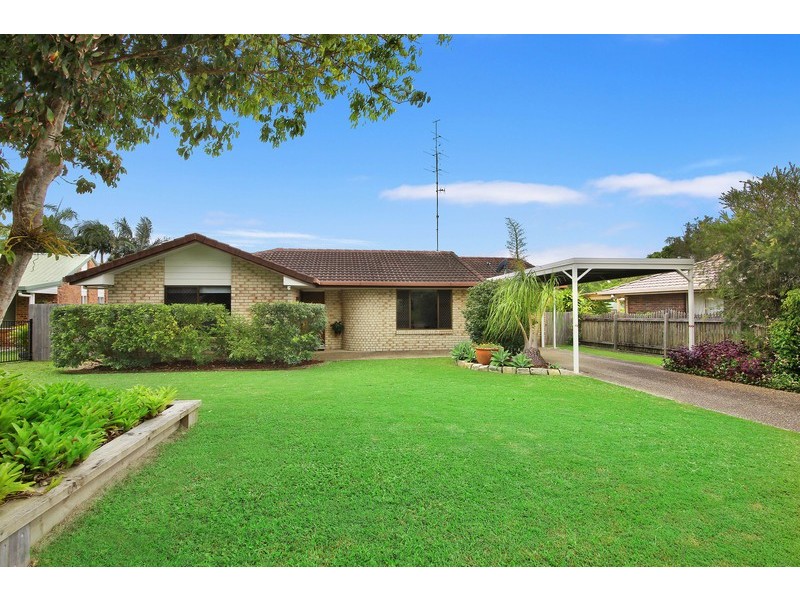 17 Woolumba Street, Tewantin QLD 4565