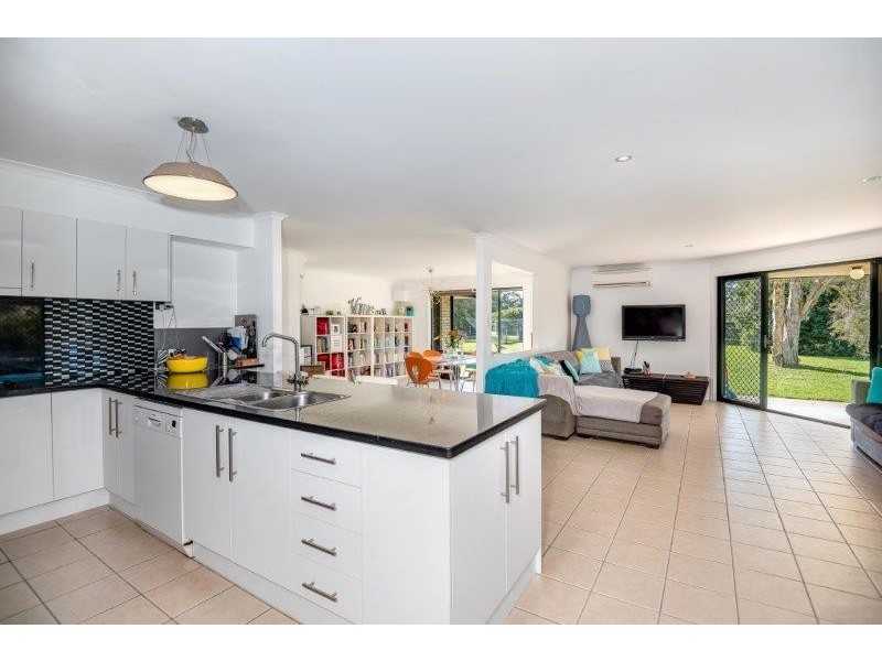 62 Edington Drive, Cooroibah QLD 4565