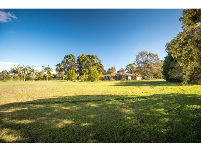 62 Edington Drive, Cooroibah QLD 4565