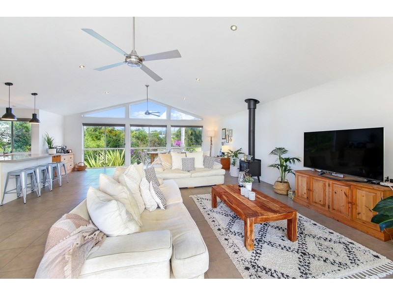 77 Glenridge Drive, Cooroibah QLD 4565