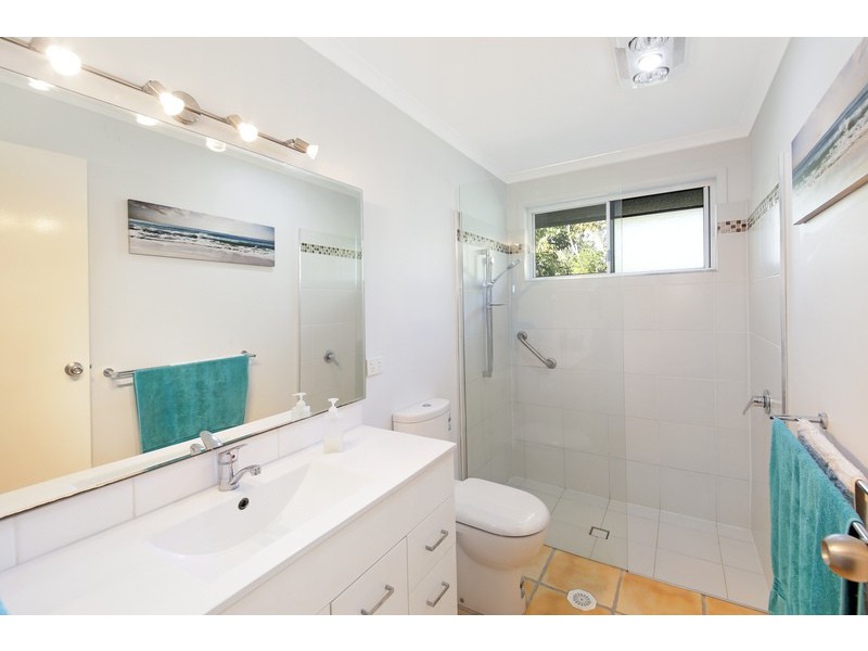 21 Lake Entrance Boulevard, Noosaville QLD 4566