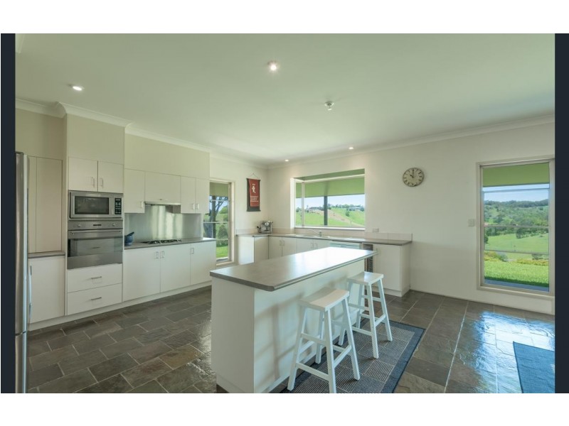304 Cooroy Belli Creek Rd, Cooroy QLD 4563
