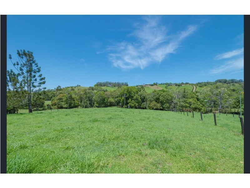 304 Cooroy Belli Creek Rd, Cooroy QLD 4563