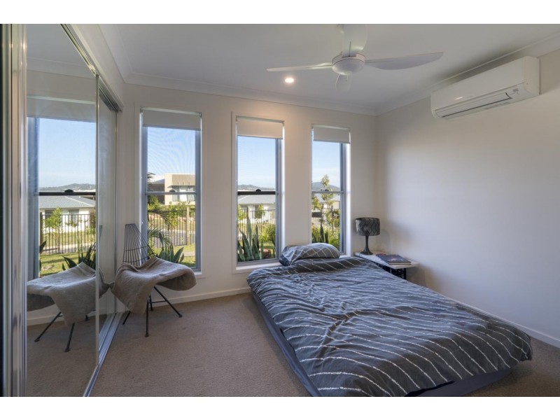 8 Silver Gull Crescent, Peregian Springs QLD 4573