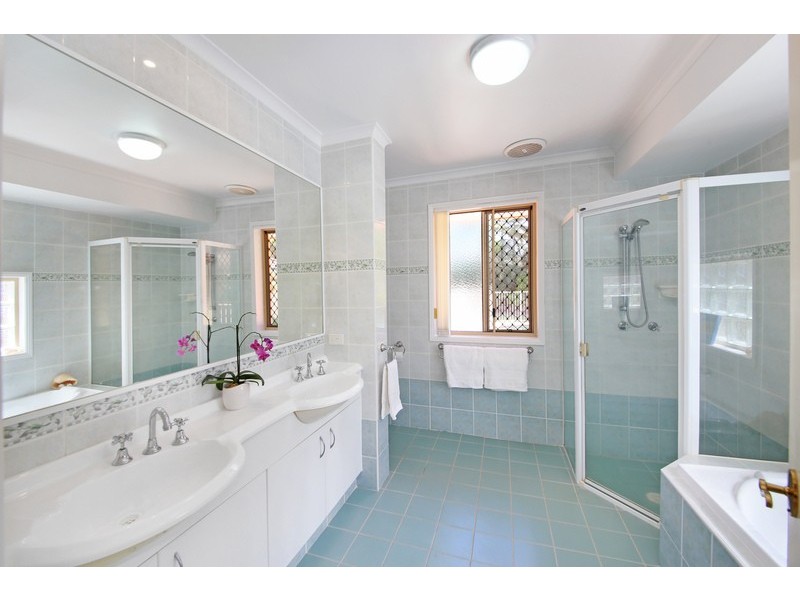 13 Dun Street, Tewantin QLD 4565