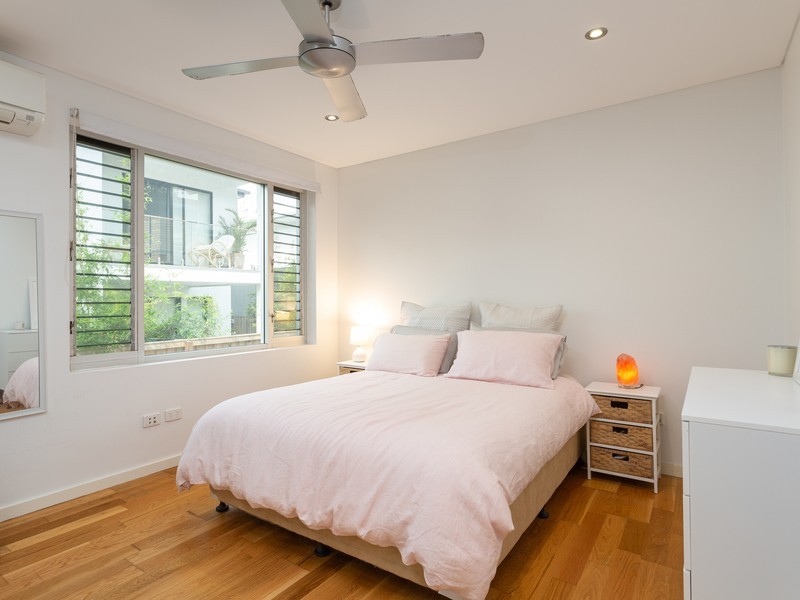 2/20 Tamborine Street, Mermaid Beach QLD 4218