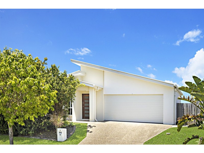 8 GOLDENBELL PLACE, Peregian Springs QLD 4573