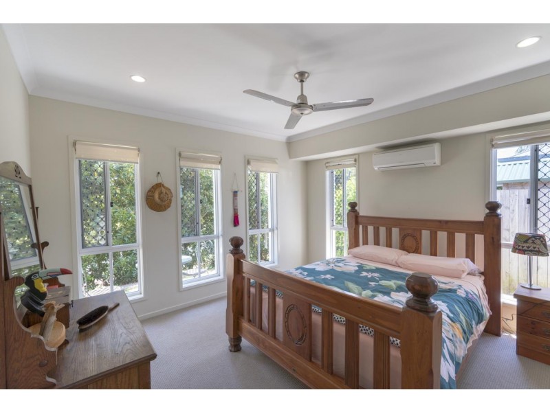 8 GOLDENBELL PLACE, Peregian Springs QLD 4573
