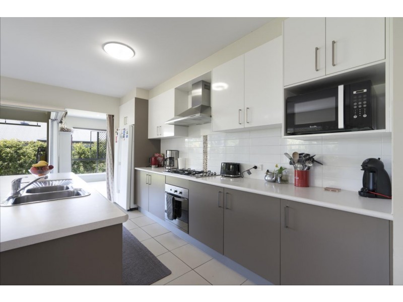 8 GOLDENBELL PLACE, Peregian Springs QLD 4573