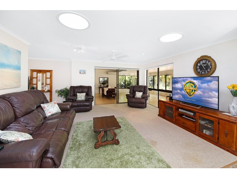 63 Griffith Ave, Tewantin QLD 4565