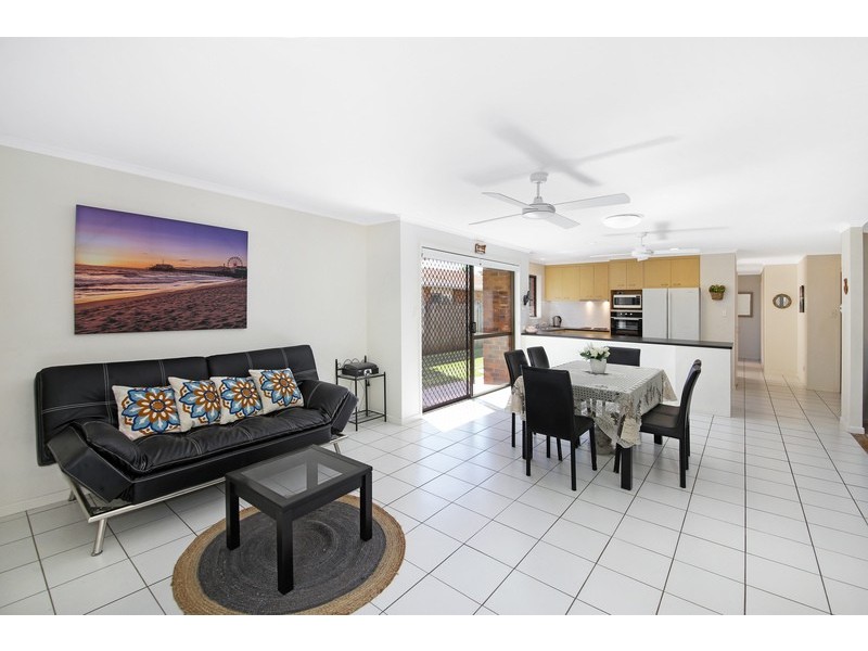 63 Griffith Ave, Tewantin QLD 4565