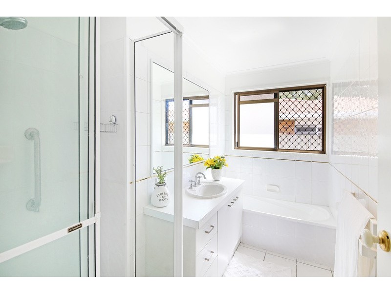 63 Griffith Ave, Tewantin QLD 4565