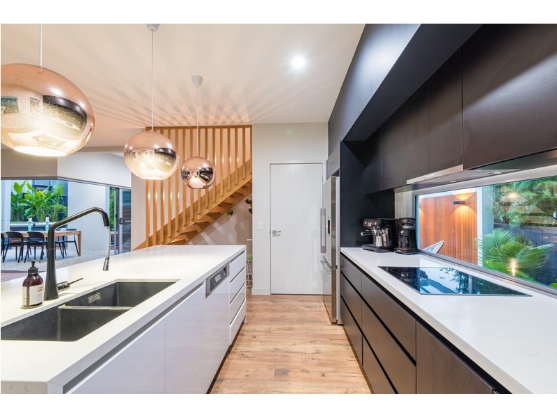 7 BLUE GUM ROAD, Noosa Heads QLD 4567