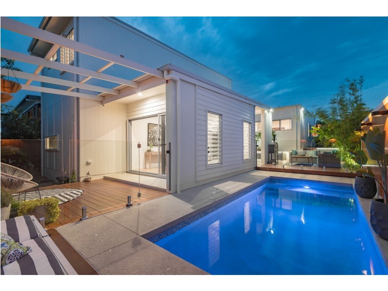 7 BLUE GUM ROAD, Noosa Heads QLD 4567