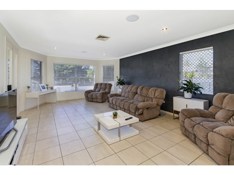50 KALOWENDHA AVENUE, Pelican Waters QLD 4551