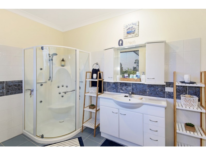 50 KALOWENDHA AVENUE, Pelican Waters QLD 4551