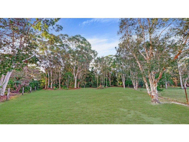 6 Bloodwood Place, Cooroibah QLD 4565