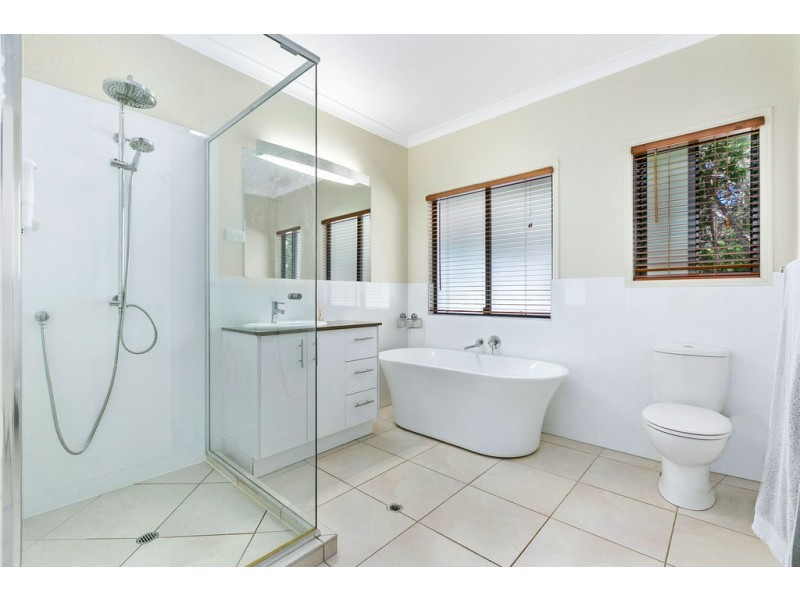 17 Misty Lane, Cooroibah QLD 4565