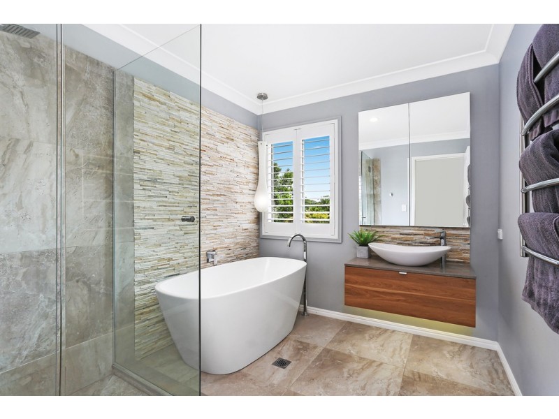 1 Wirra Place, Tewantin QLD 4565