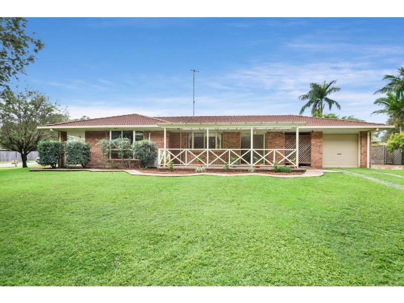 17 Thompson Cres, Tewantin QLD 4565