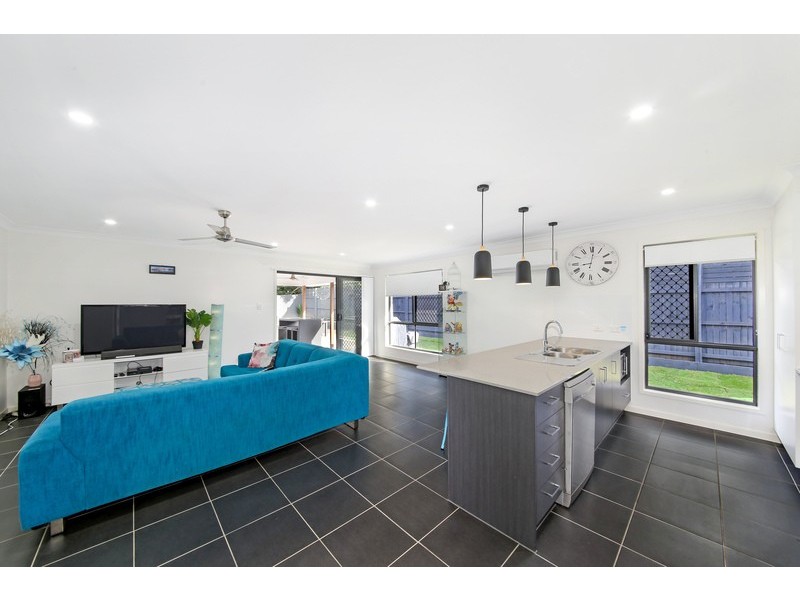 5 ROWLEY CLOSE, Glass House Mountains QLD 4518