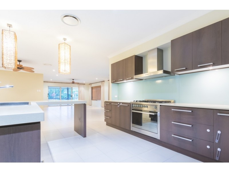 15 SHARYN PLACE, Glass House Mountains QLD 4518