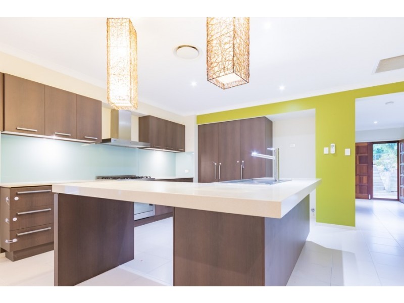 15 SHARYN PLACE, Glass House Mountains QLD 4518