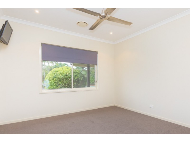 15 SHARYN PLACE, Glass House Mountains QLD 4518