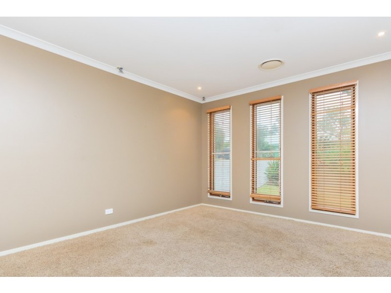 15 SHARYN PLACE, Glass House Mountains QLD 4518