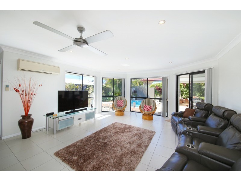 8 Wentworth Street, Tewantin QLD 4565