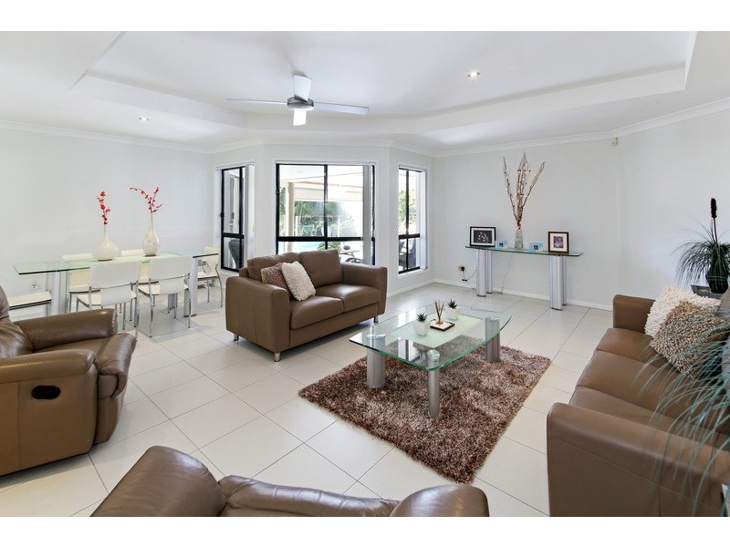 8 Wentworth Street, Tewantin QLD 4565