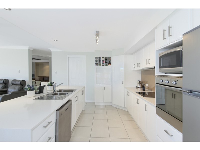 8 Wentworth Street, Tewantin QLD 4565