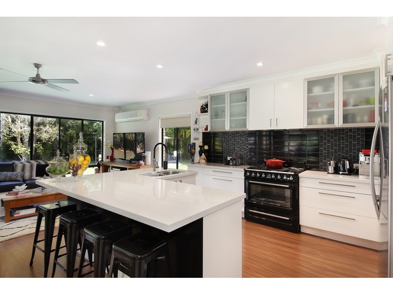 108 Illoura Place, Cooroibah QLD 4565