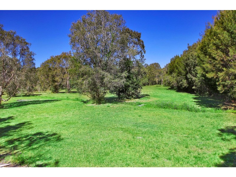 108 Illoura Place, Cooroibah QLD 4565