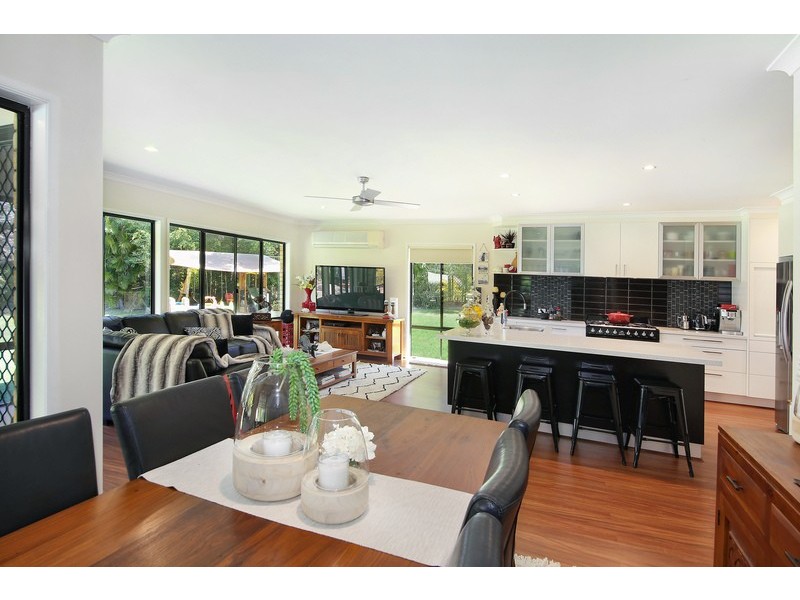108 Illoura Place, Cooroibah QLD 4565