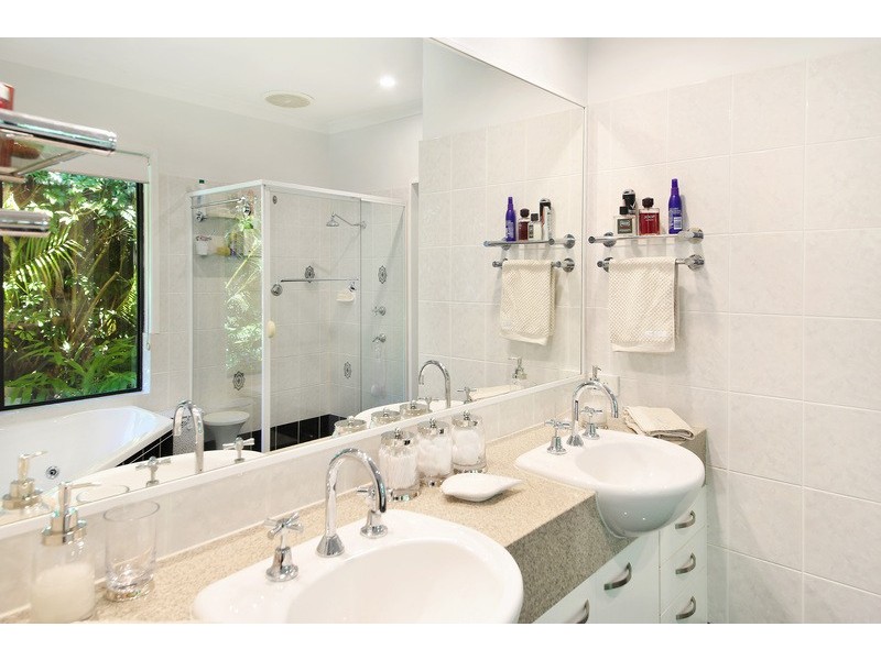 108 Illoura Place, Cooroibah QLD 4565
