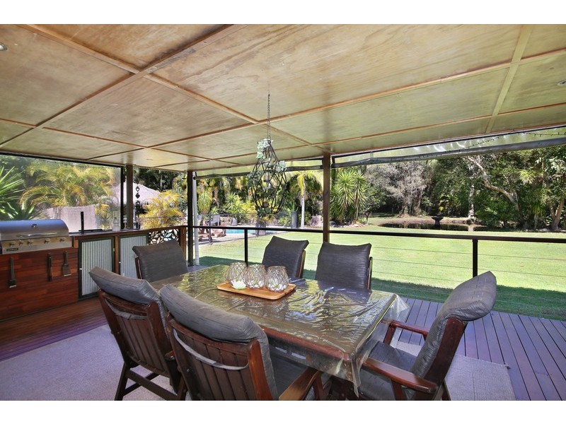 108 Illoura Place, Cooroibah QLD 4565