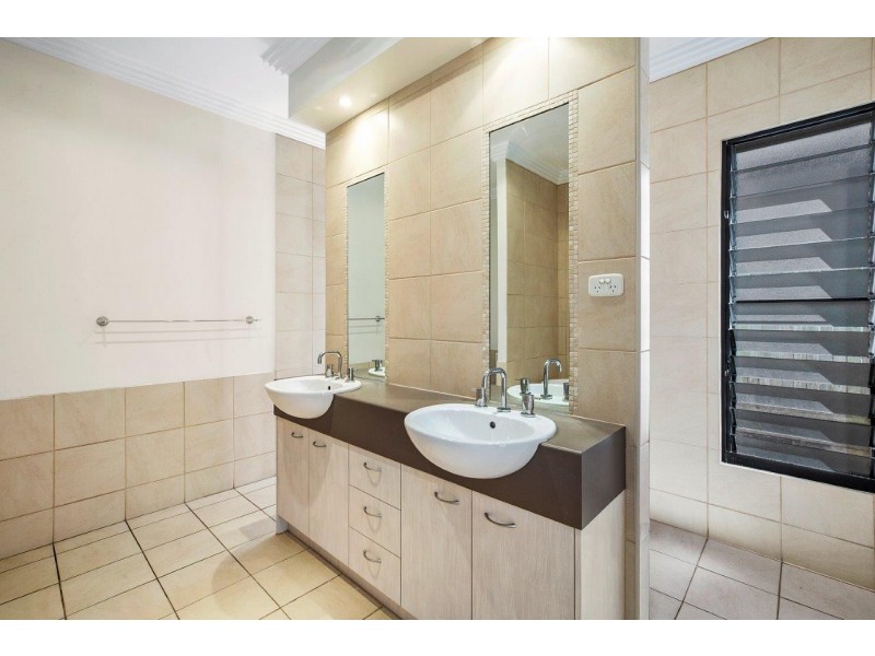 10 Fairway Parade, Peregian Springs QLD 4573