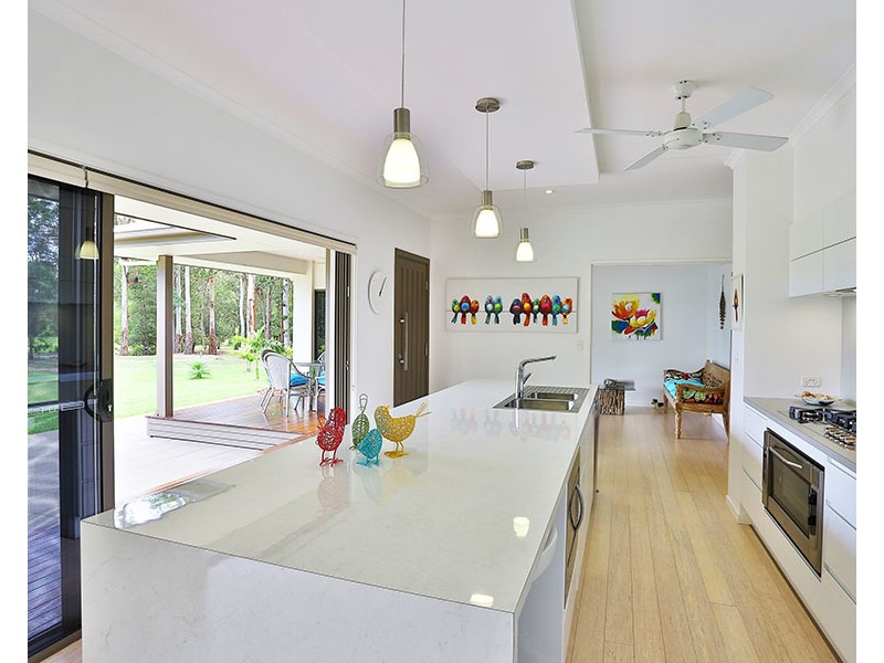 43 HIGHLAND DRIVE, Lake Macdonald QLD 4563