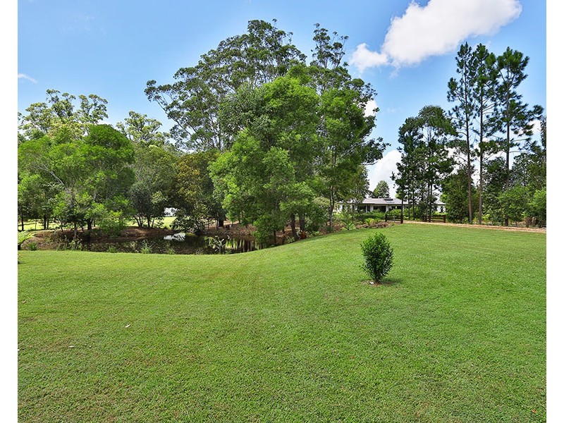 43 HIGHLAND DRIVE, Lake Macdonald QLD 4563