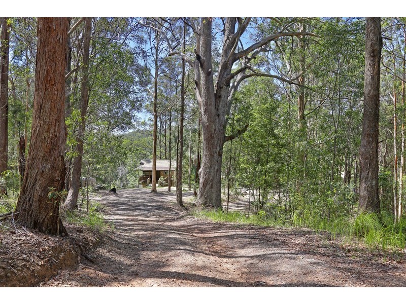 37 McIntyre Lane, Tinbeerwah QLD 4563