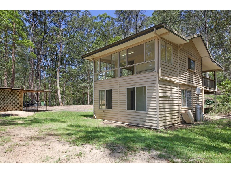 37 McIntyre Lane, Tinbeerwah QLD 4563