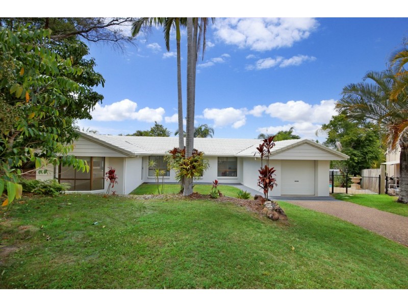 12 Hall Court, Tewantin QLD 4565