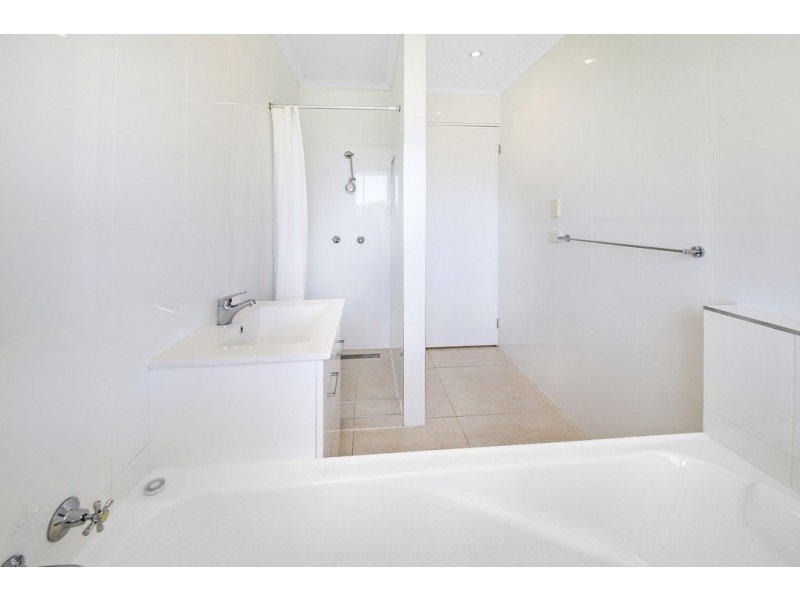 12 Hall Court, Tewantin QLD 4565