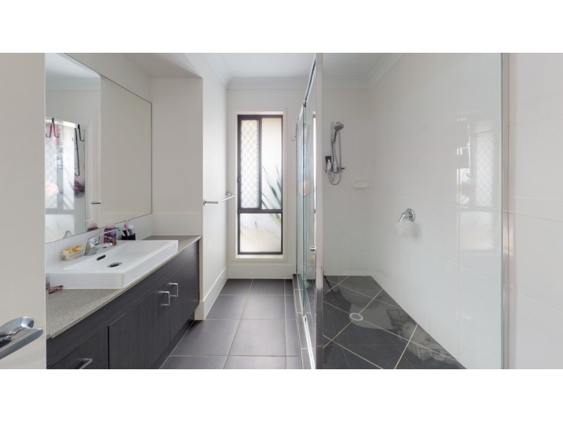 5 ROWLEY CLOSE, Glass House Mountains QLD 4518